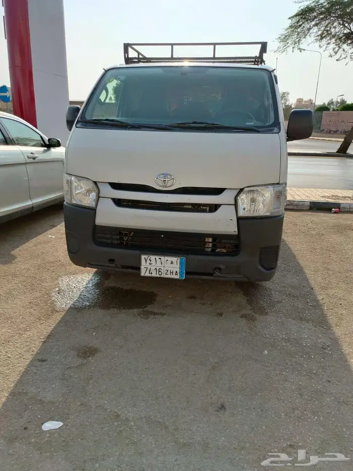 تويوتا هايس فان 8