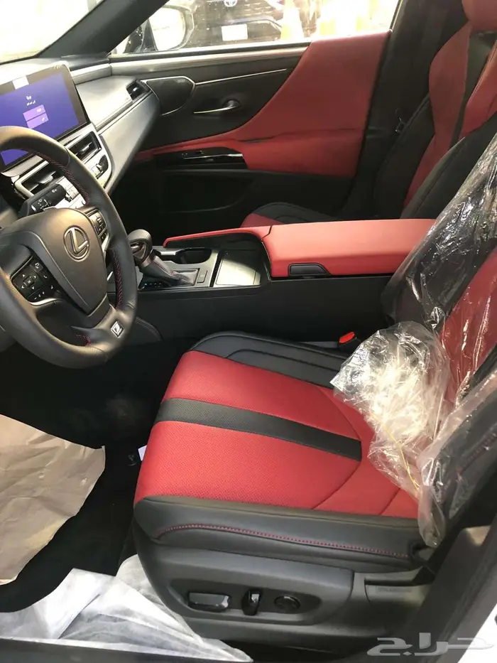 لكزس ES350 FF 2025 اسبورت سعودي أبيض _ أسود داخل أحمر 1