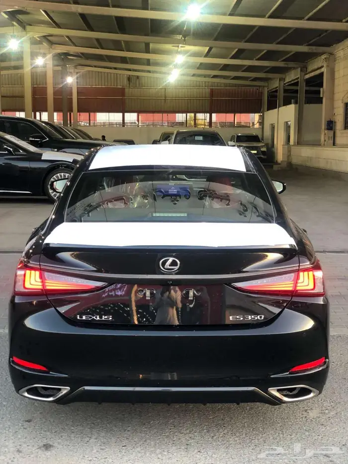 لكزس ES350 FF 2025 اسبورت سعودي أبيض _ أسود داخل أحمر 14