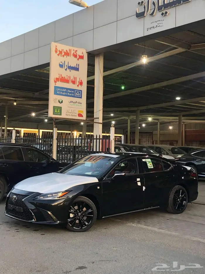لكزس ES350 FF 2025 اسبورت سعودي أبيض _ أسود داخل أحمر 8