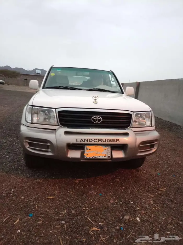 جيب لاندكروزر 11