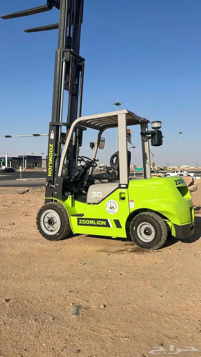 رافعه شوكيه للايجار في تبوك تحميل وتنزيل التريلات 0