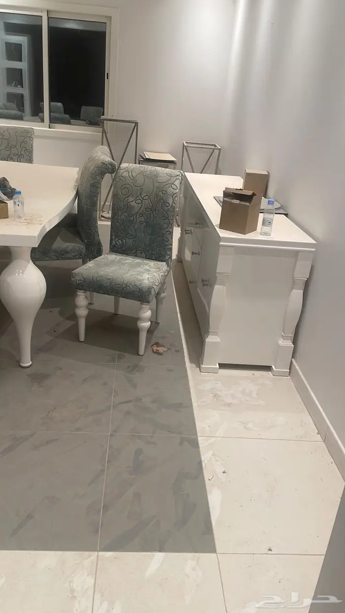 طاولة طعام جديده 0