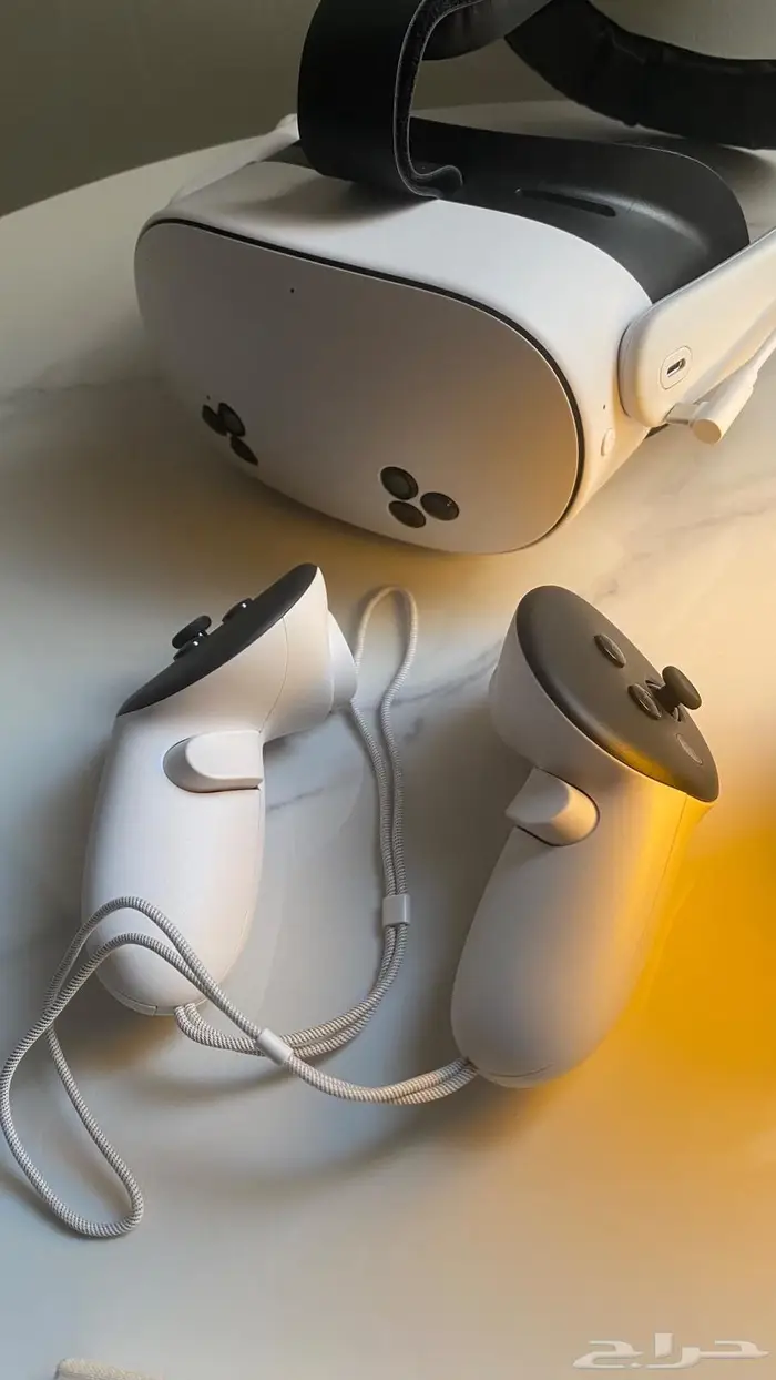 جهاز VR Meta Quest 3S 0