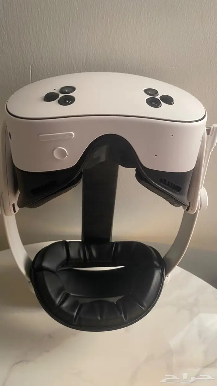 جهاز VR Meta Quest 3S 4