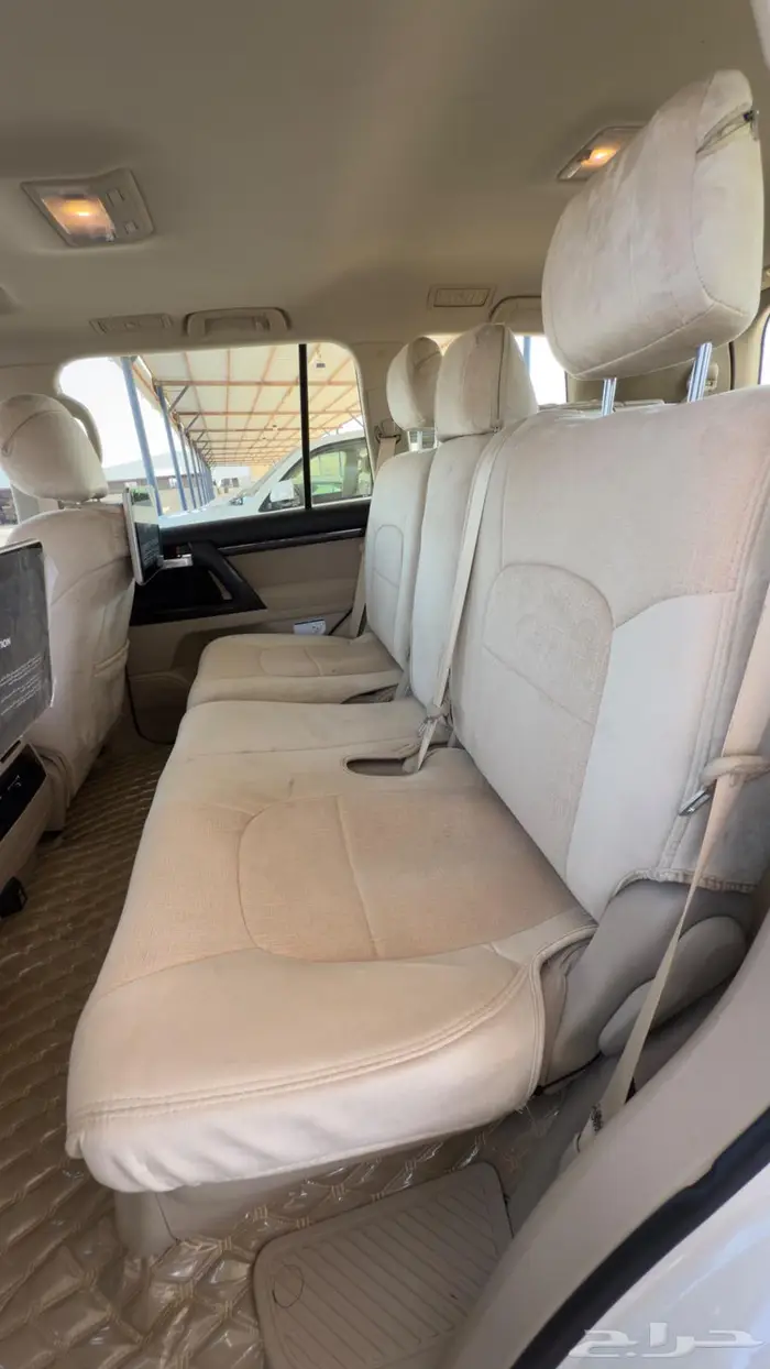 لاندكروزر جي اكس ار 2021 عداد 29 الف فقط ( مخزن ) 24