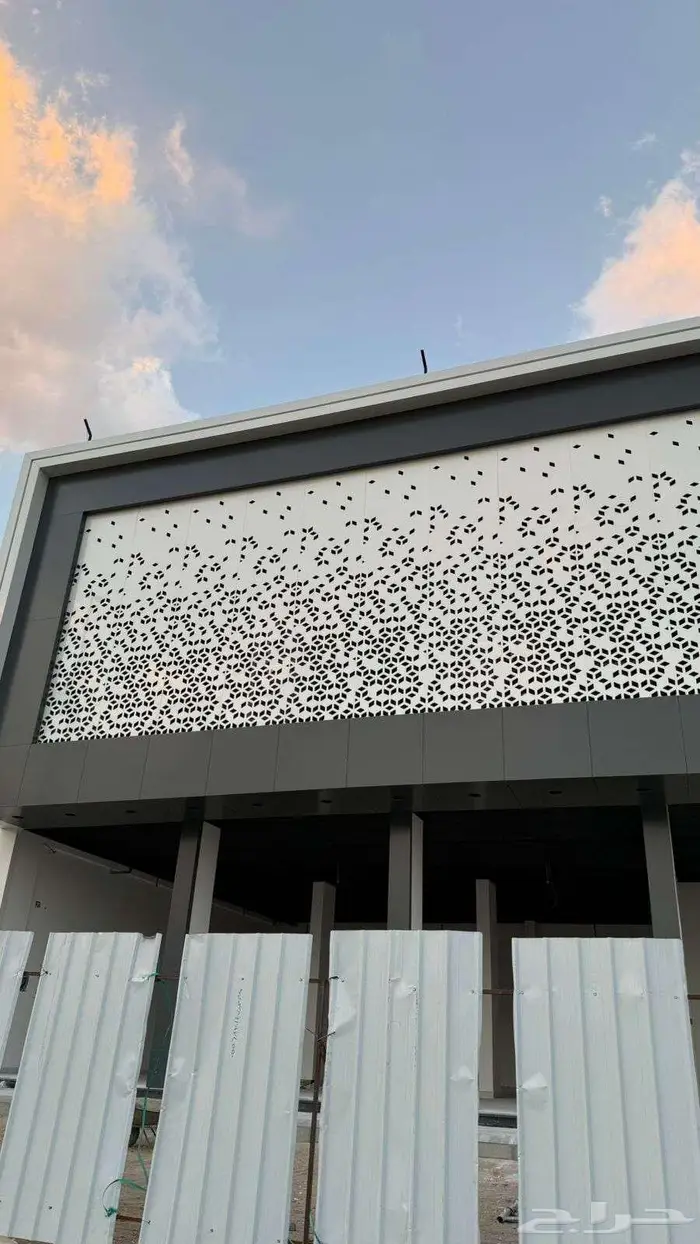 محلات ومعارض للإيجار في وسط الحوية على طريق المطار وغيره 6