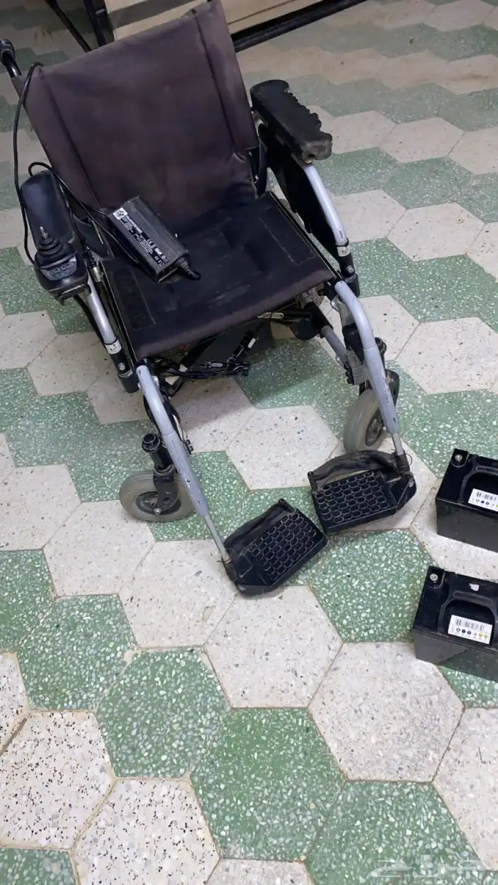 كرسي متحرك كهربائي 1
