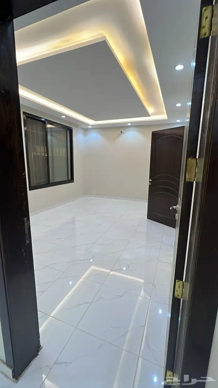 فلل للبيع موقع مميز بالواصليه 4