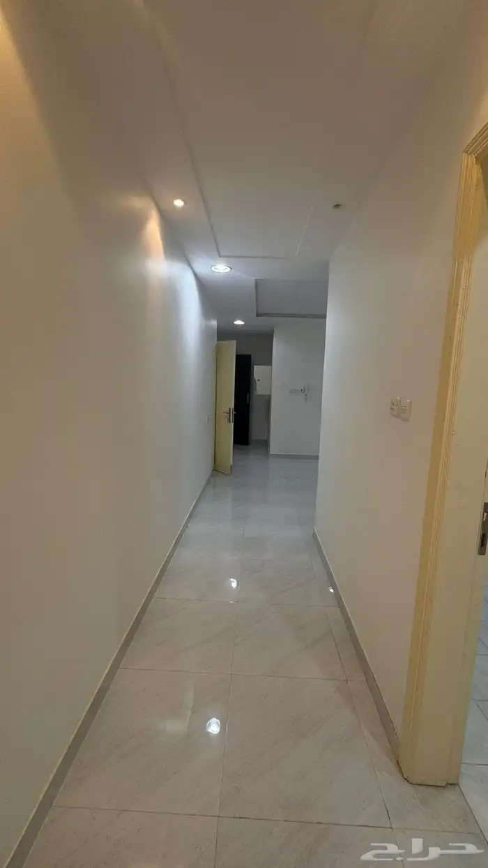 شقة للايجار حي القادسيه 1