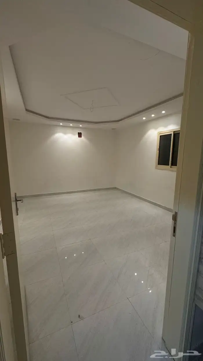 شقة للايجار حي القادسيه 4