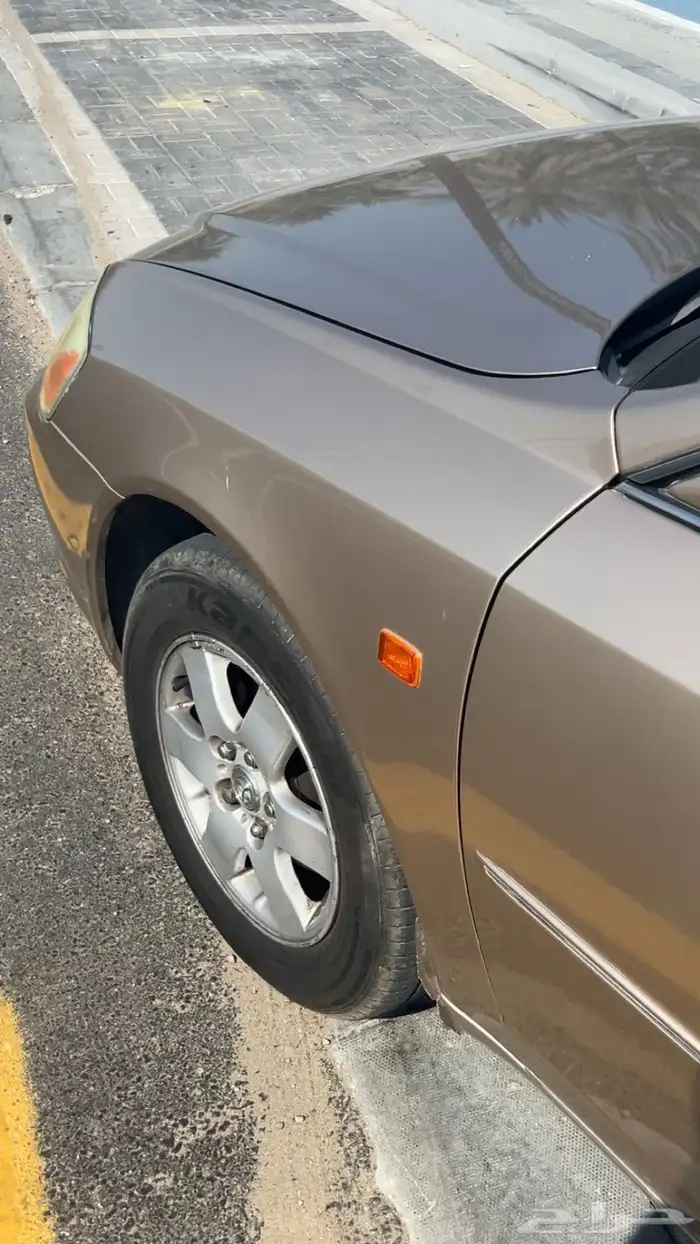 للبيع تويوتا افلون 2004 4