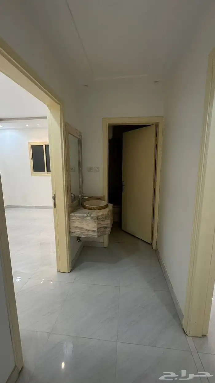 شقة للايجار حي القادسيه 9