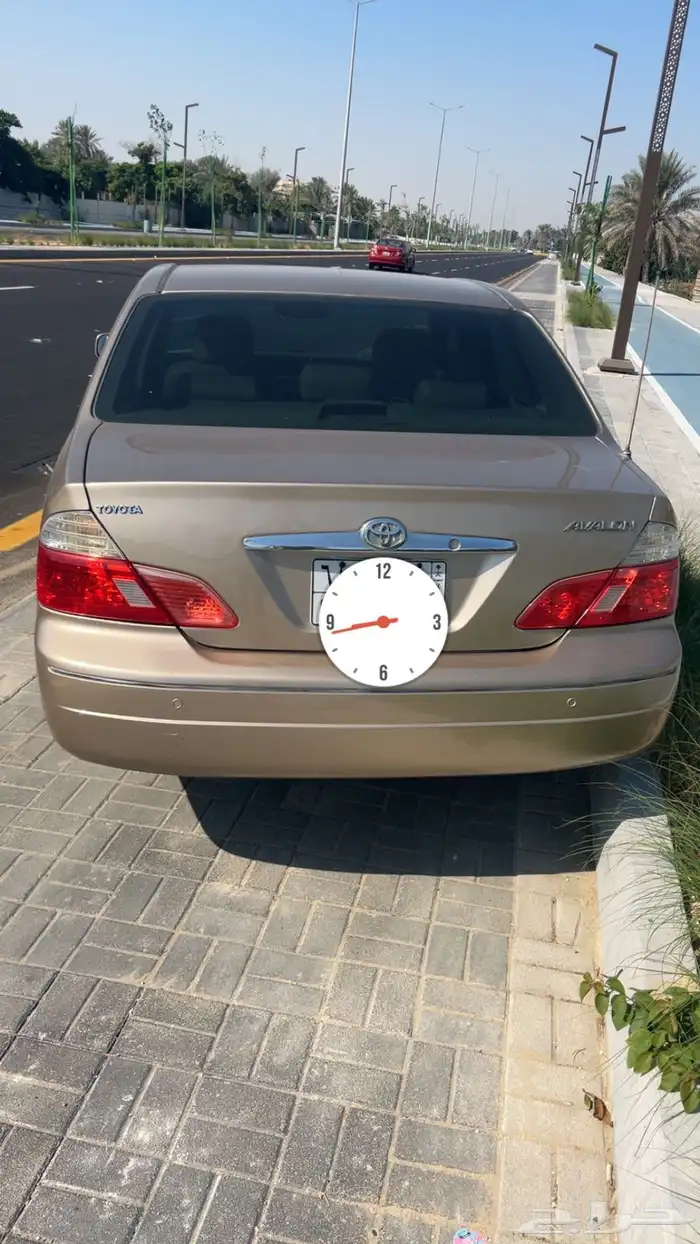 للبيع تويوتا افلون 2004 2