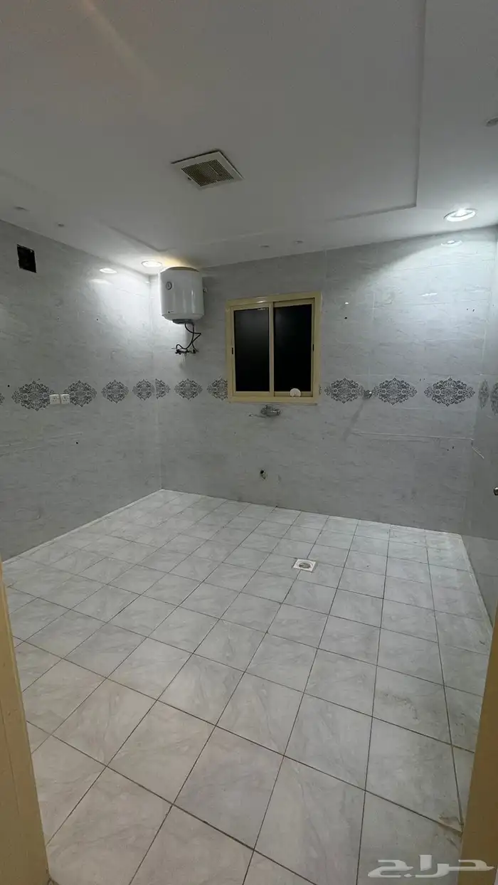 شقة للايجار حي القادسيه 6