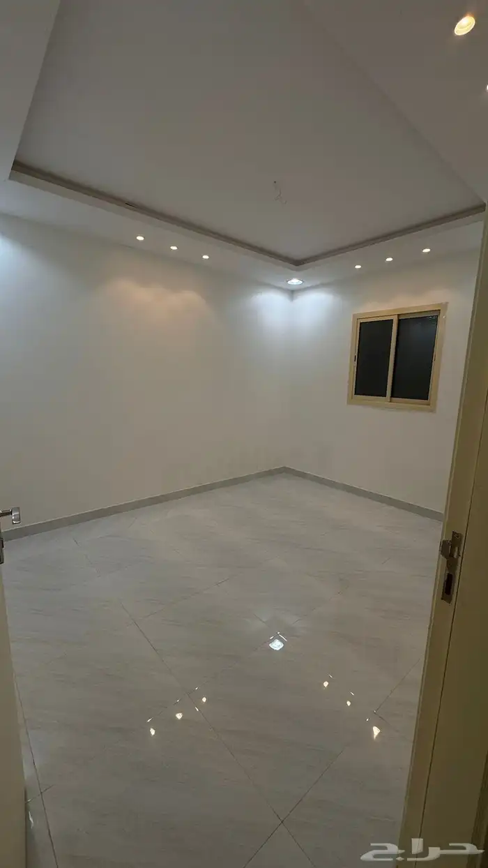 شقة للايجار حي القادسيه 7