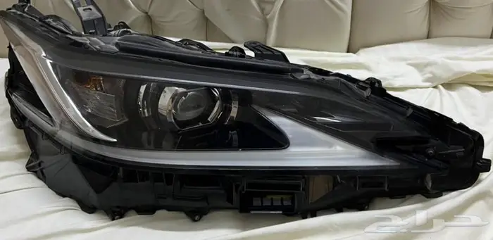 شمعة لكزس es 2022 0