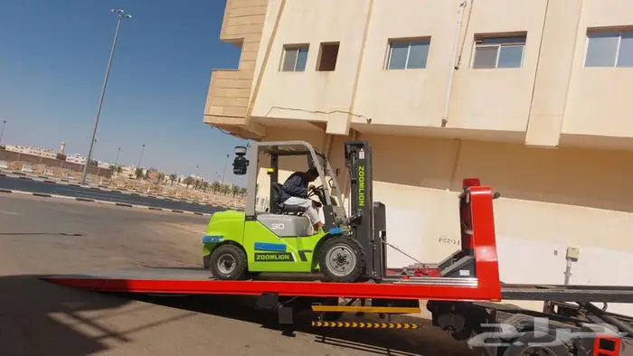 رافعه شوكيه للايجار في تبوك تحميل وتنزيل التريلات 1