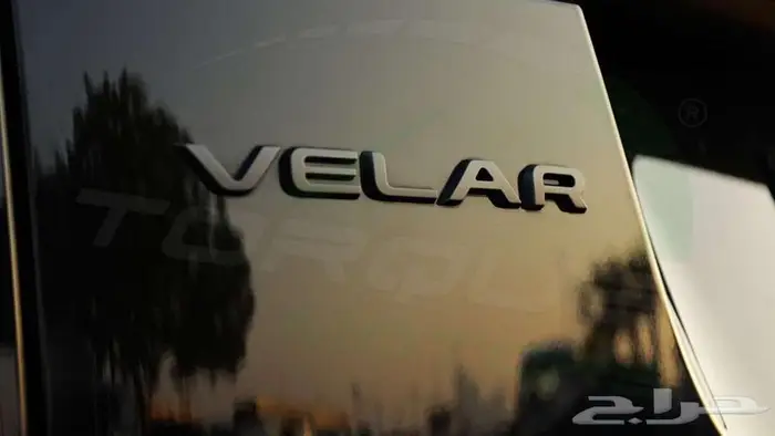 2025 لاند روفر رينج روفر فيلار P250 DYNAMIC SE اصفار 18