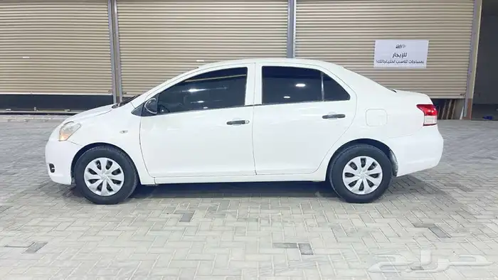 يارس 2008 قير ومكينه شرط ومتحركاتها طيبه القير عادي 6