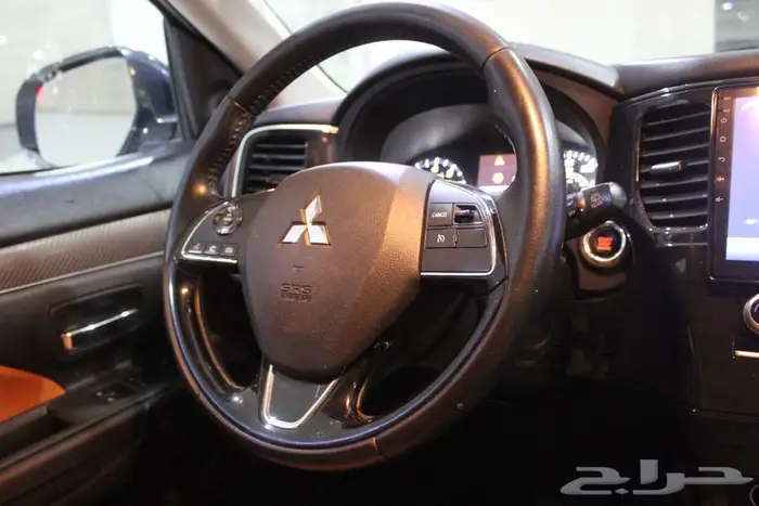 ميتسوبيشي اوتلاندر 2020 فضي بطاقة جمركية 26