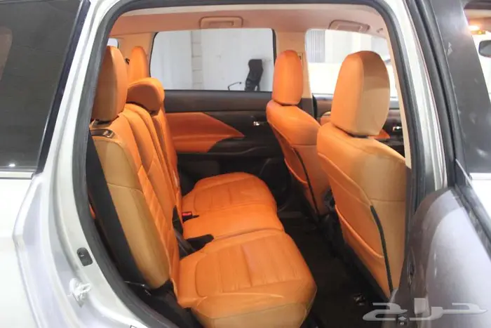 ميتسوبيشي اوتلاندر 2020 فضي بطاقة جمركية 30