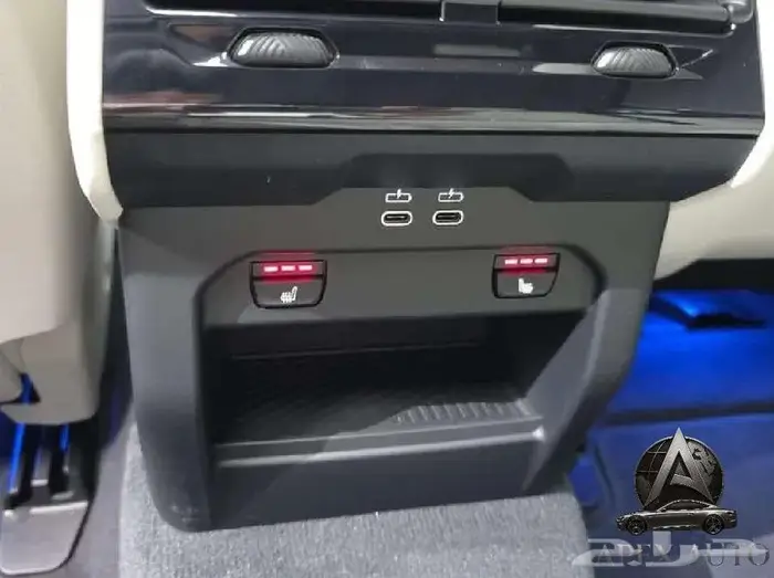 بي إم دبليو الفئة الخامسة BMW 520i 2025 داخلي كرستال 14