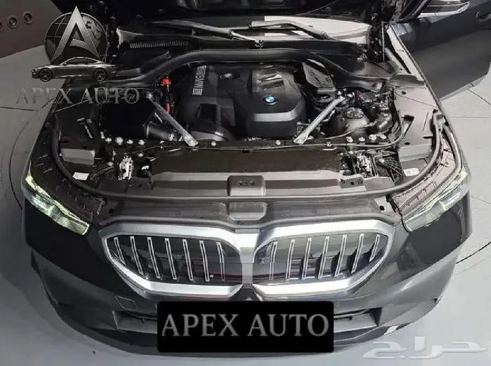 بي إم دبليو الفئة الخامسة BMW 520i 2025 داخلي كرستال 4