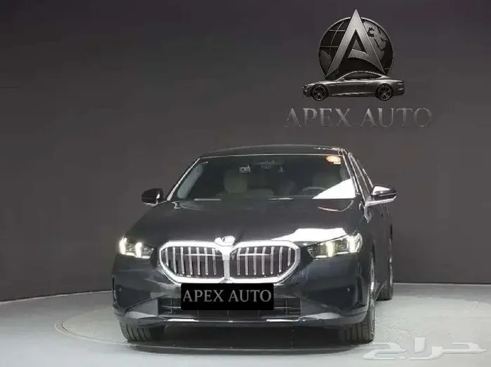 بي إم دبليو الفئة الخامسة BMW 520i 2025 داخلي كرستال 1