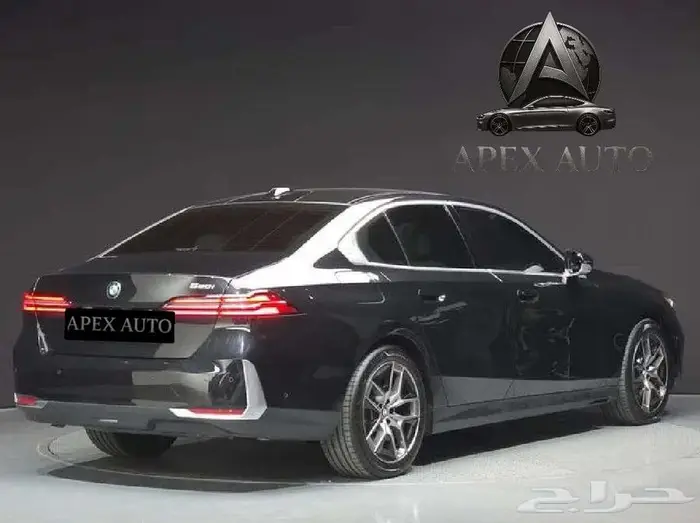 بي إم دبليو الفئة الخامسة BMW 520i 2025 داخلي كرستال 2