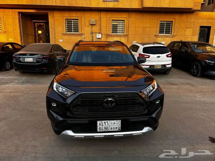 تويوتا راف فور 2024 فل كامل ادفنشر - 18 الف كيلو - مالك اول 0