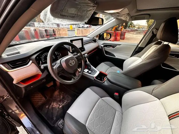 تويوتا راف فور 2024 فل كامل ادفنشر - 18 الف كيلو - مالك اول 5