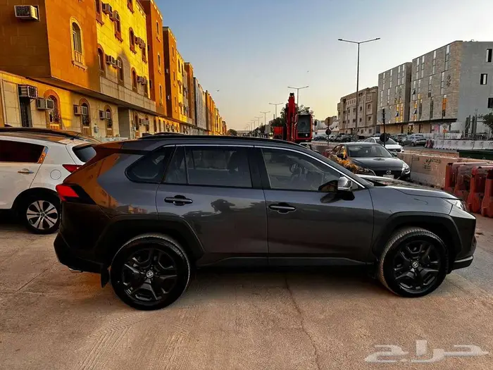 تويوتا راف فور 2024 فل كامل ادفنشر - 18 الف كيلو - مالك اول 1