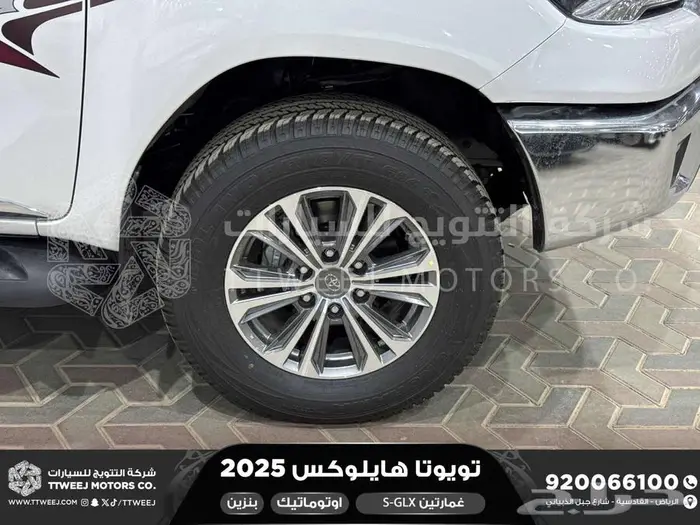 تويوتا هايلكس غمارتين فل اوتوماتيك ابيض بنزين 2025 اقل سعر 31