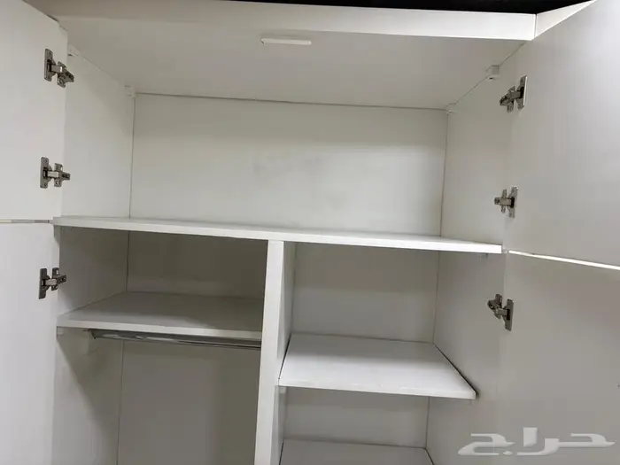 للبيع دولاب   طاولة طعام 10