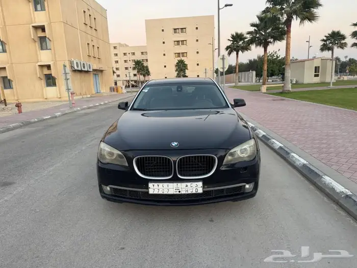 بي ام دبلو حجم 730 موديل 2012 1