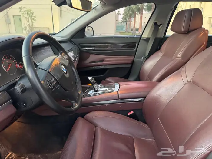 بي ام دبلو حجم 730 موديل 2012 3