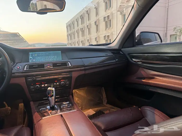 بي ام دبلو حجم 730 موديل 2012 5