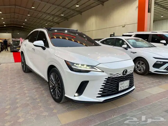 لكزس RX 350 موديل 2023 هايبرد فل كامل اعلى فئه سعودي 2