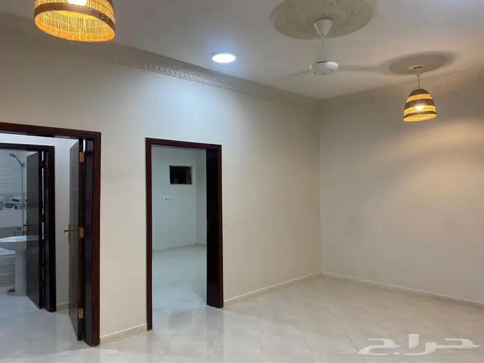 مطلوب كيا 5 او كيا 7 ويوجد شقه 1