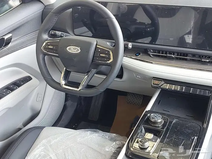 فورد تريتوري تيتانيوم بلس - 2025 كاش واقساط 10