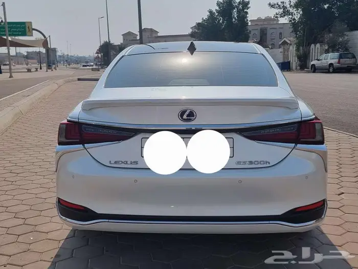 للبيع لكزس ES300H هايبرد 2022 قمة في النظافة 5
