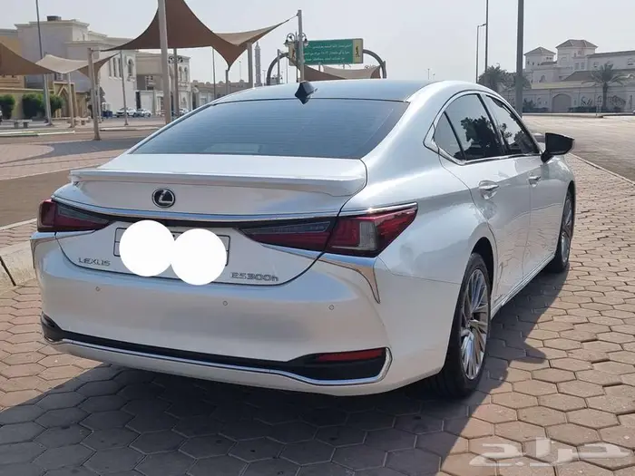 للبيع لكزس ES300H هايبرد 2022 قمة في النظافة 3
