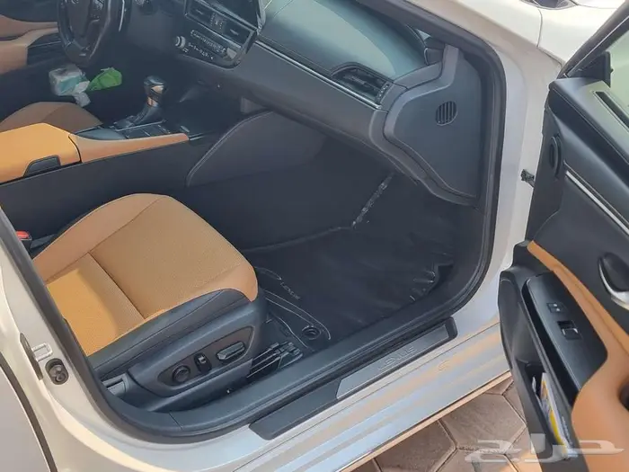 للبيع لكزس ES300H هايبرد 2022 قمة في النظافة 8