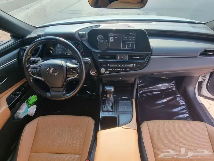للبيع لكزس ES300H هايبرد 2022 قمة في النظافة 14