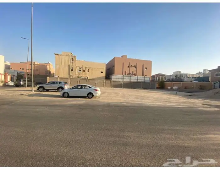 للبيع أرض مميزه في حي البندرية بالهفوف 0