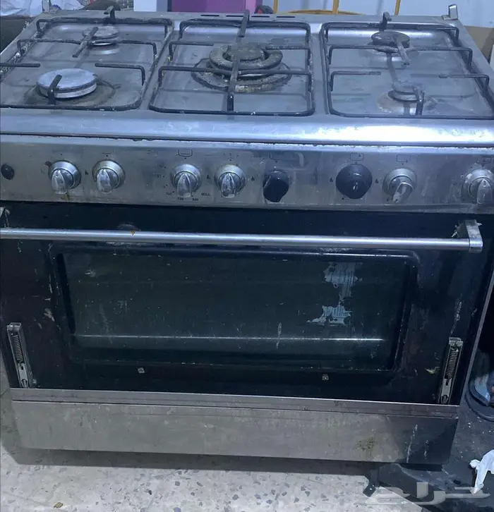 اثنين افران واحد 5 عيون وثاني 4 عيون شغال الموقع الخرج 0