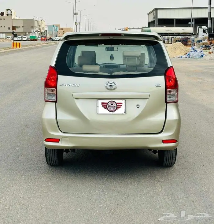 تويوتا افانزا 2015 5