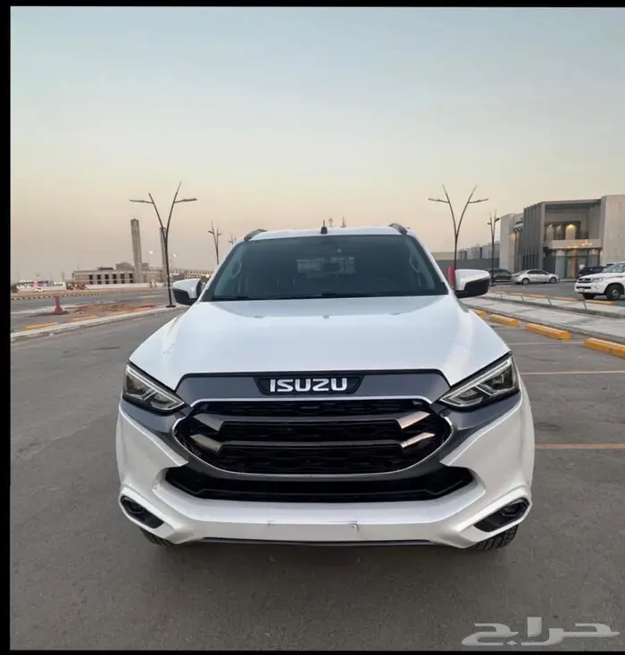 ايسوزاو ام يواكس 6