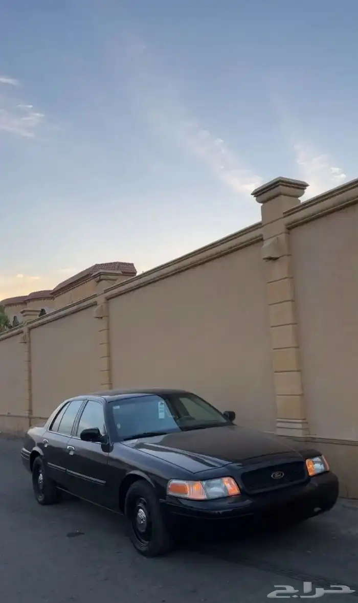 فورد فيكتوريا 2011 1